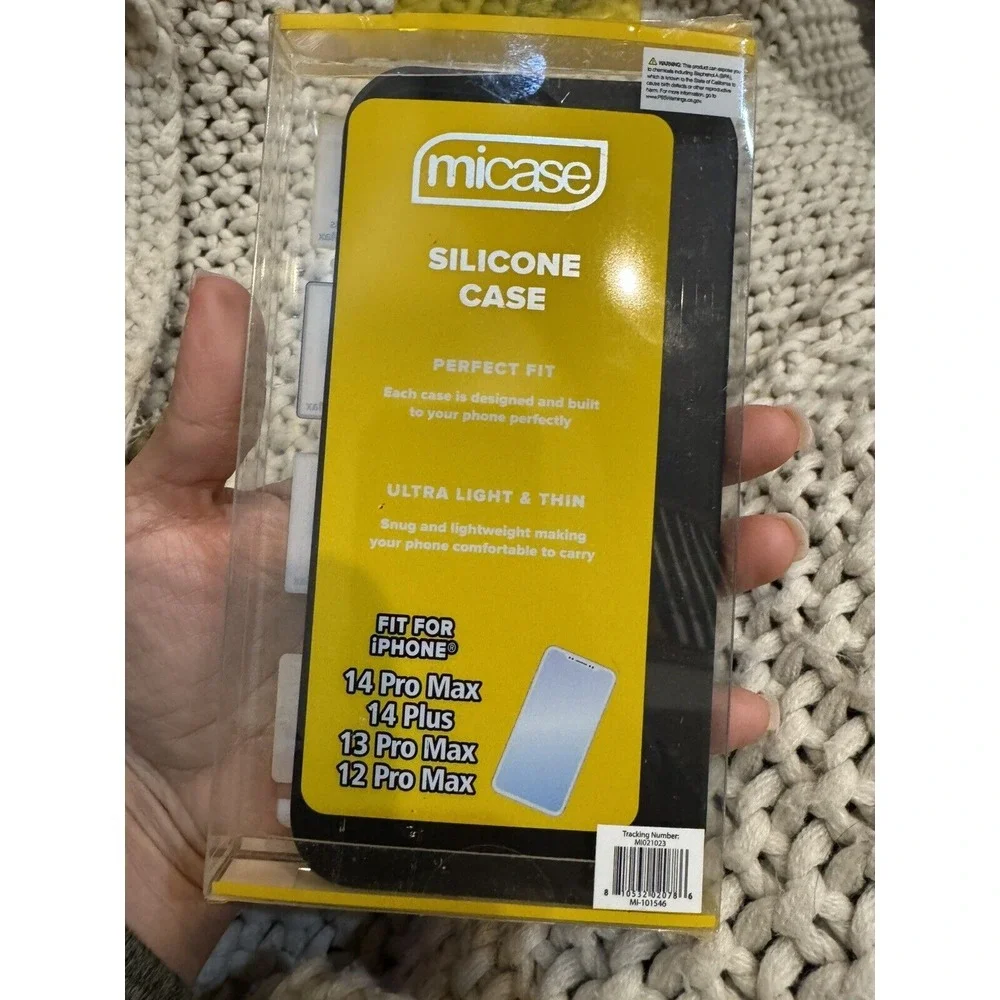 iPhone 14 Plus/Pro Max, 12 & 13 Pro Max MiCASE Black Silicone Case Wireless‎